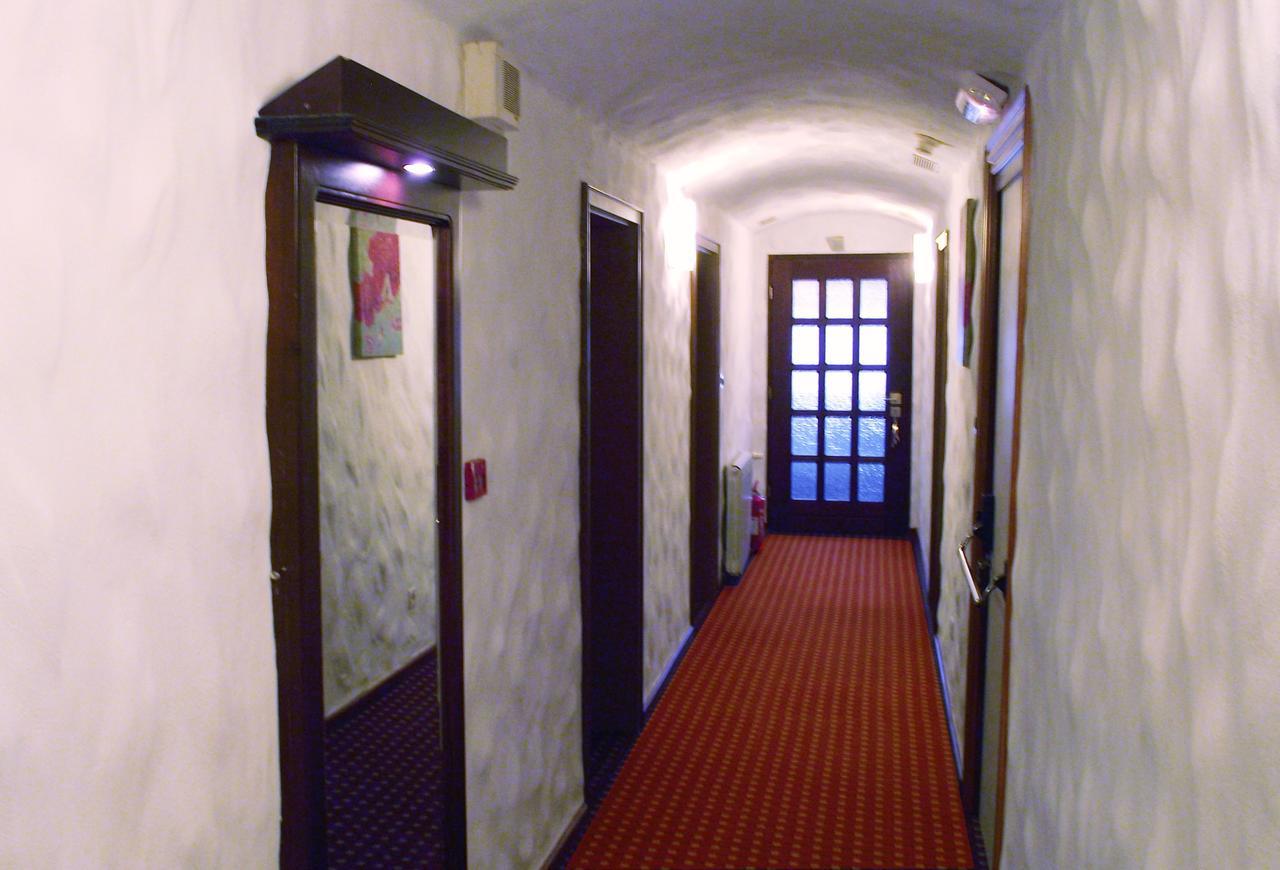 Hotel Restaurant Cristal Винценайм Екстериор снимка
